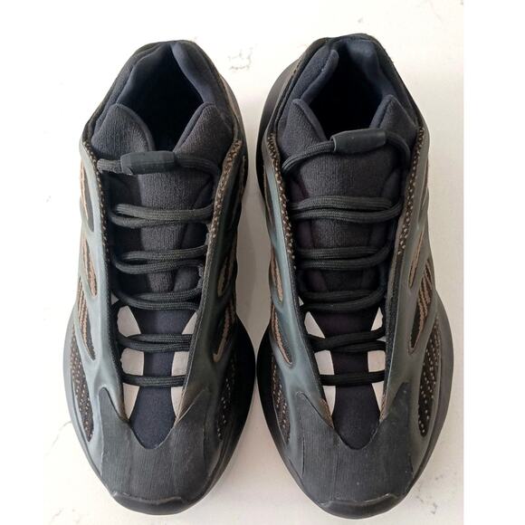 Adidas x Yeezy Other - Adidas Yeezys Men's 700 V3's Clay Brown. Size 7 Men-8.5 W streetwear Athleisure